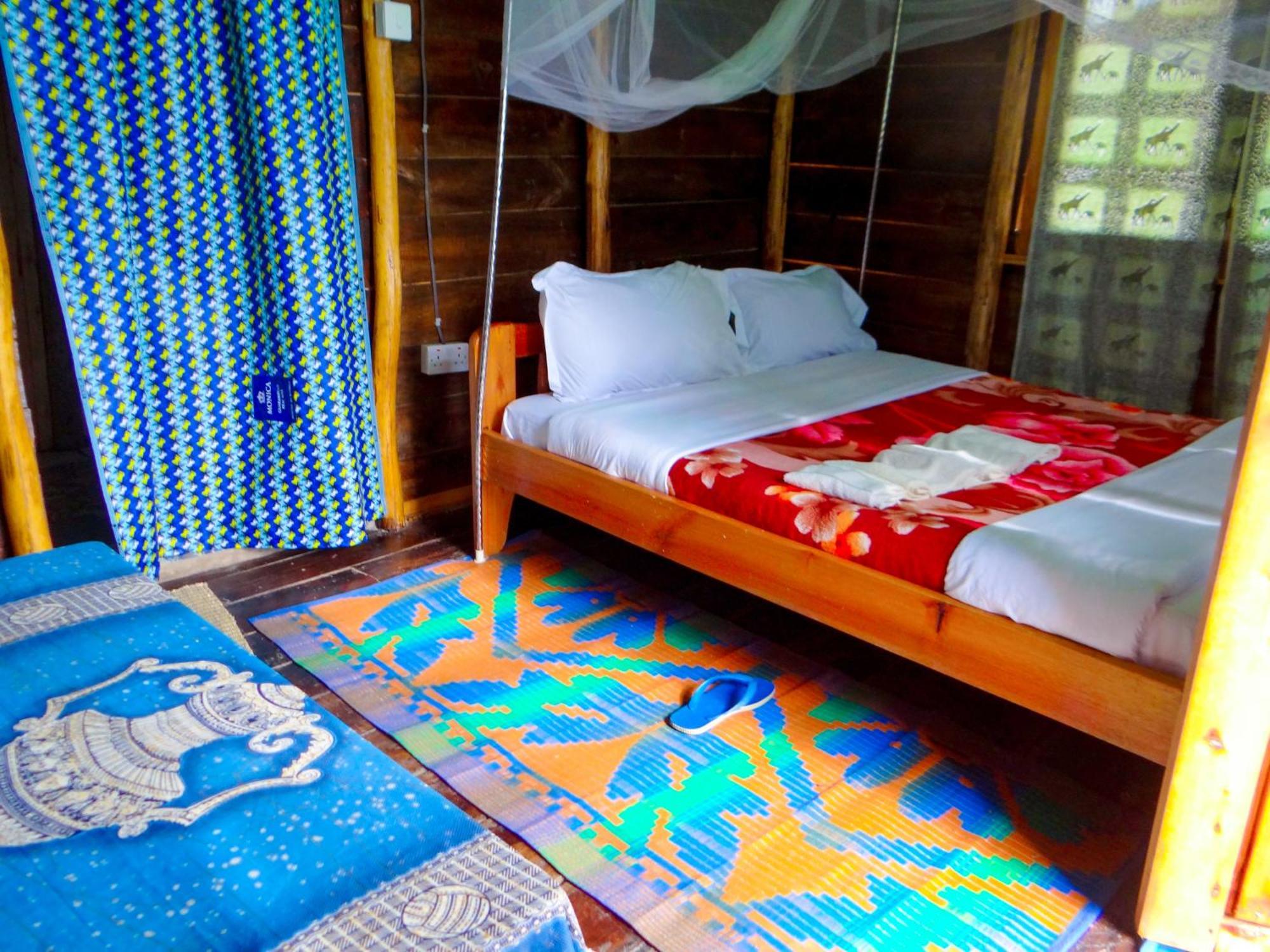 ホテル Mutanda Eco Community Center キソロ エクステリア 写真
